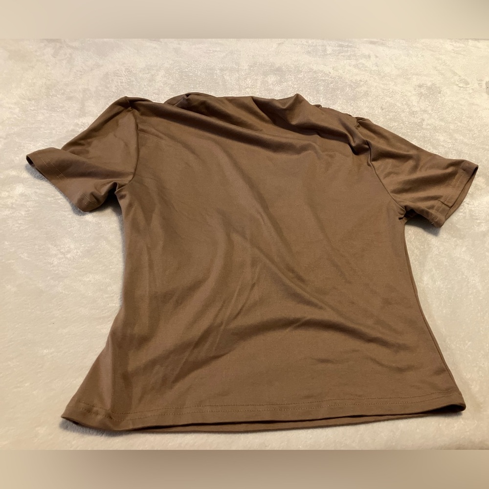 *last chance* Brown fitted blouse top